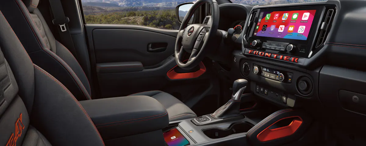 Nissan Frontier dashboard and interior technology